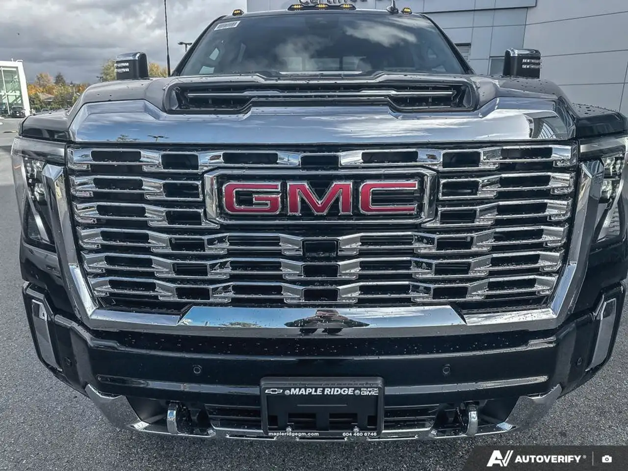 GMC Sierra 3500HD снимка GMC Sierra 3500HD