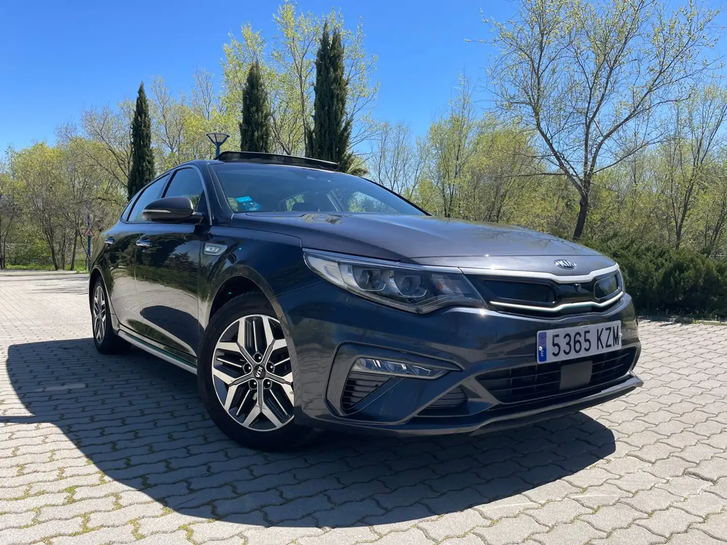 Kia Optima 2.0 GDi Híbrido Enchufable 205cv. *IVA deducible* Gris - 1