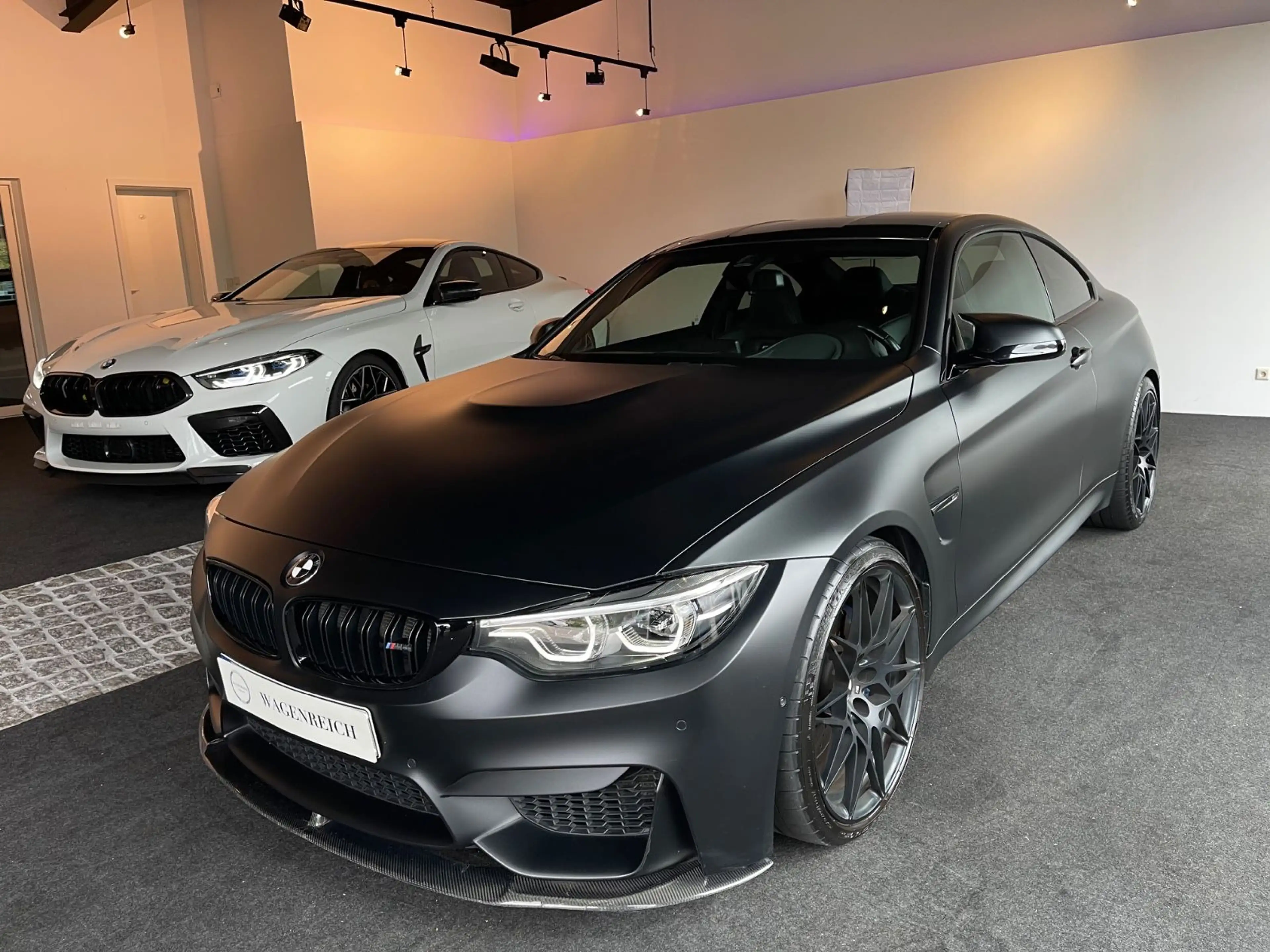 BMW M4 BMW M4 F82 Competition | 450 PS | Deutsches — photo 4