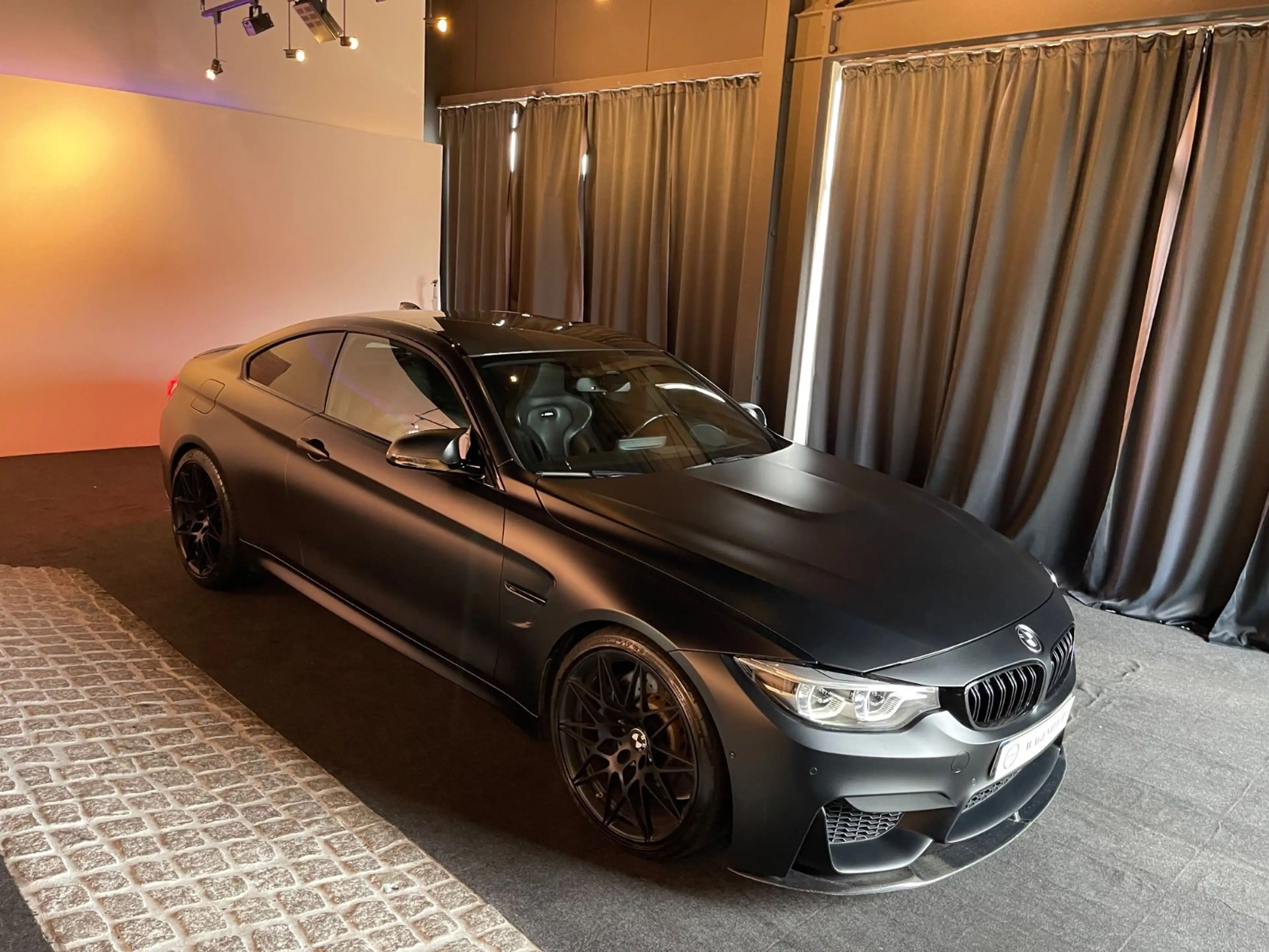 BMW M4 BMW M4 F82 Competition | 450 PS | Deutsches — photo 9
