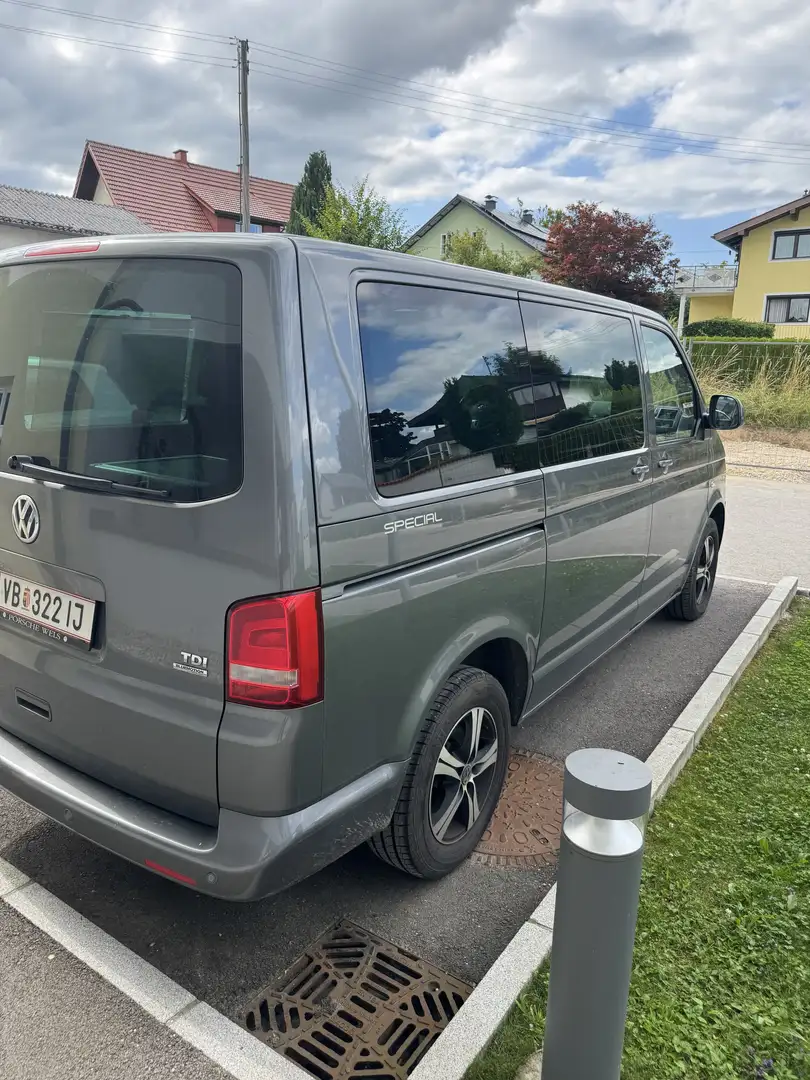 Volkswagen T5 Multivan Startline 2,0 TDI BMT D-PF Grau - 1