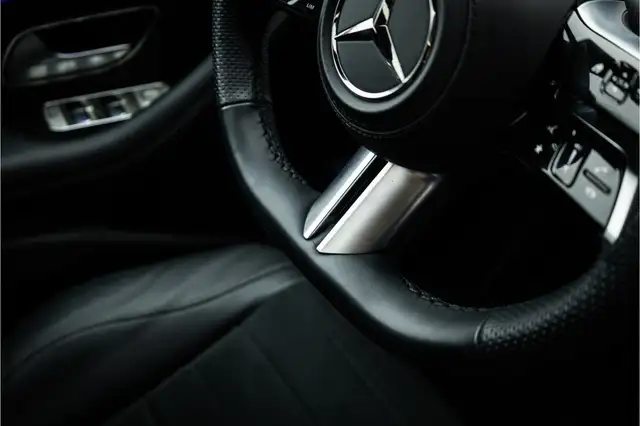 Mercedes-Benz GLE view 29