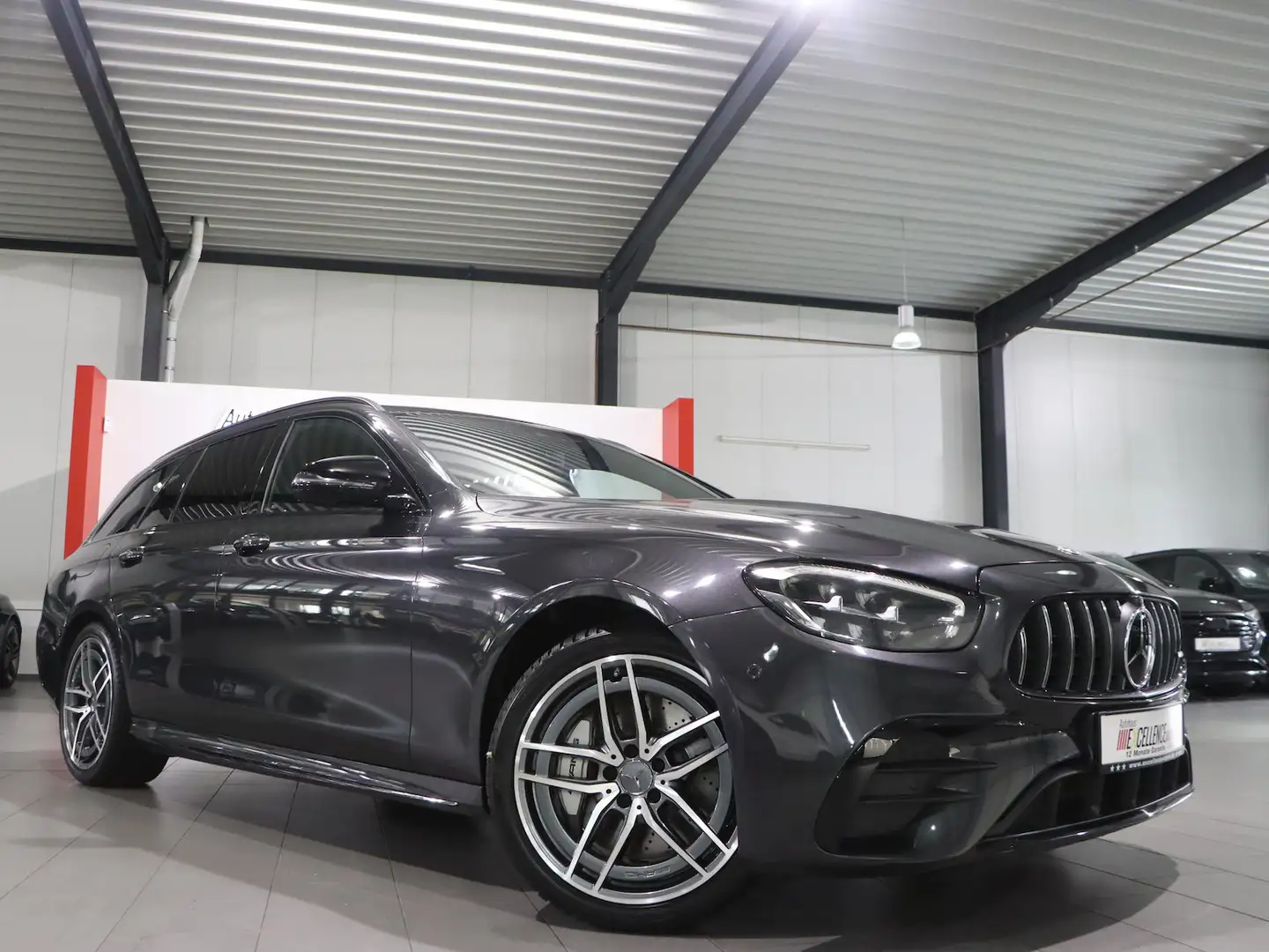 Mercedes-Benz E 53 AMG T 4M / PANORAMA / DISTRONIC / BURMESTER Grau - 2
