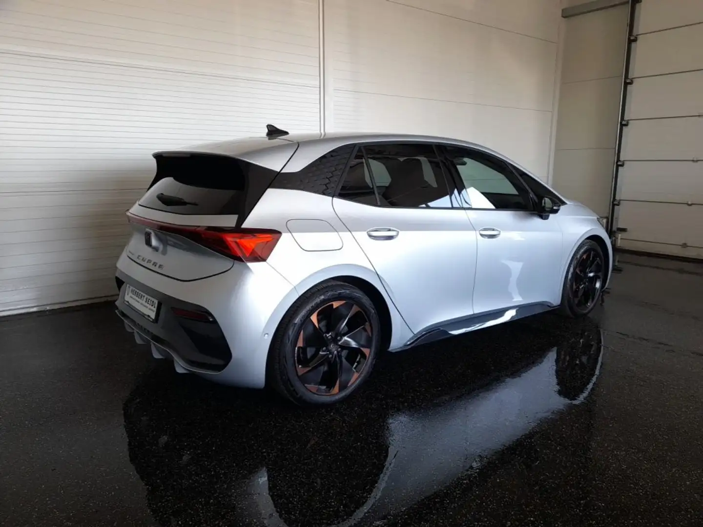 CUPRA Born E-BOOST 58/62 kWh *19 ZOLL / WÄRMEPUMPE / VOLL LED & FLA / NAVI / ACC / 360°KAMERA / TEILLEDER / KEYLESS* Grau - 2