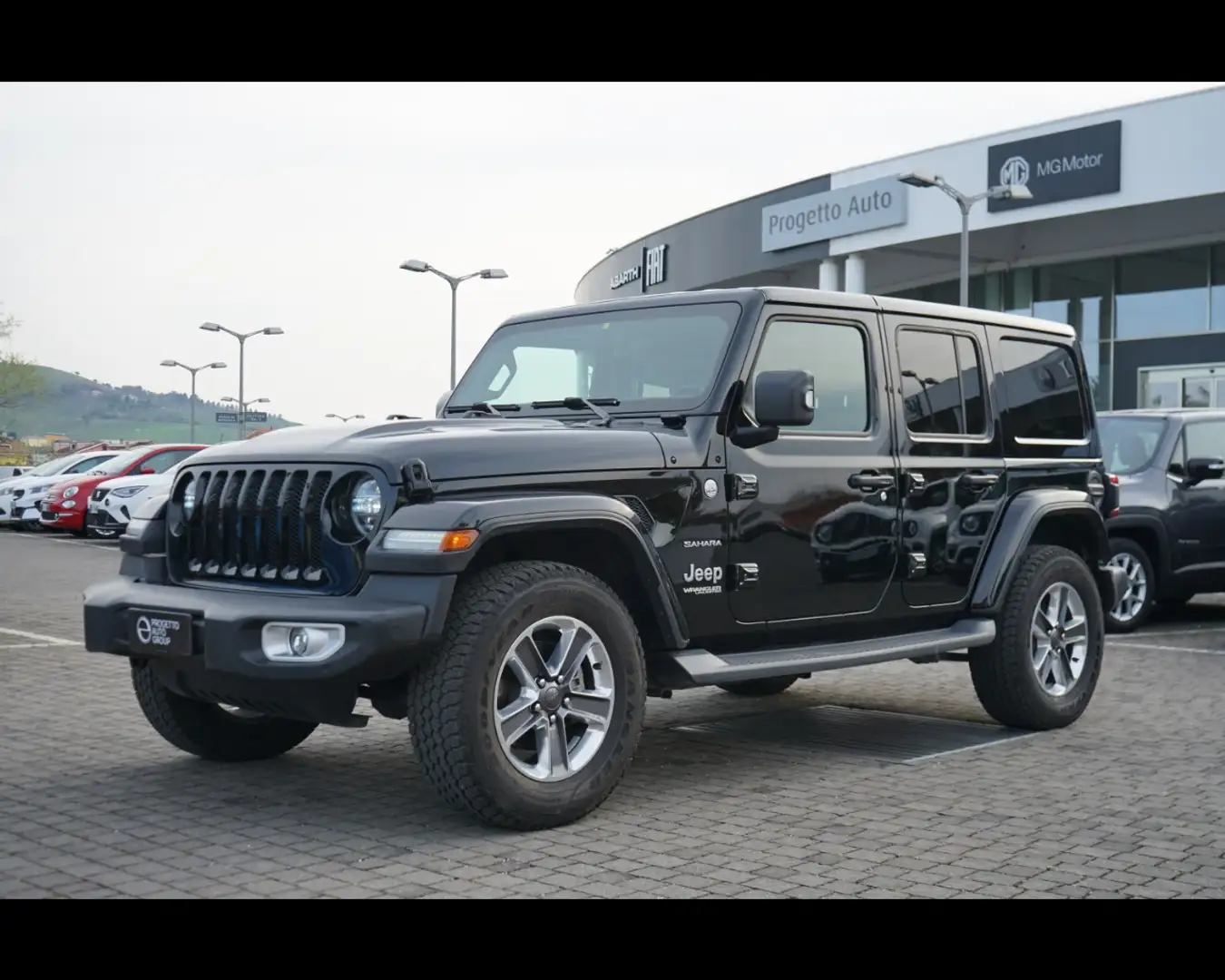 Jeep Wrangler Unlimited 2.2 Mjt II Sahara Černá - 1