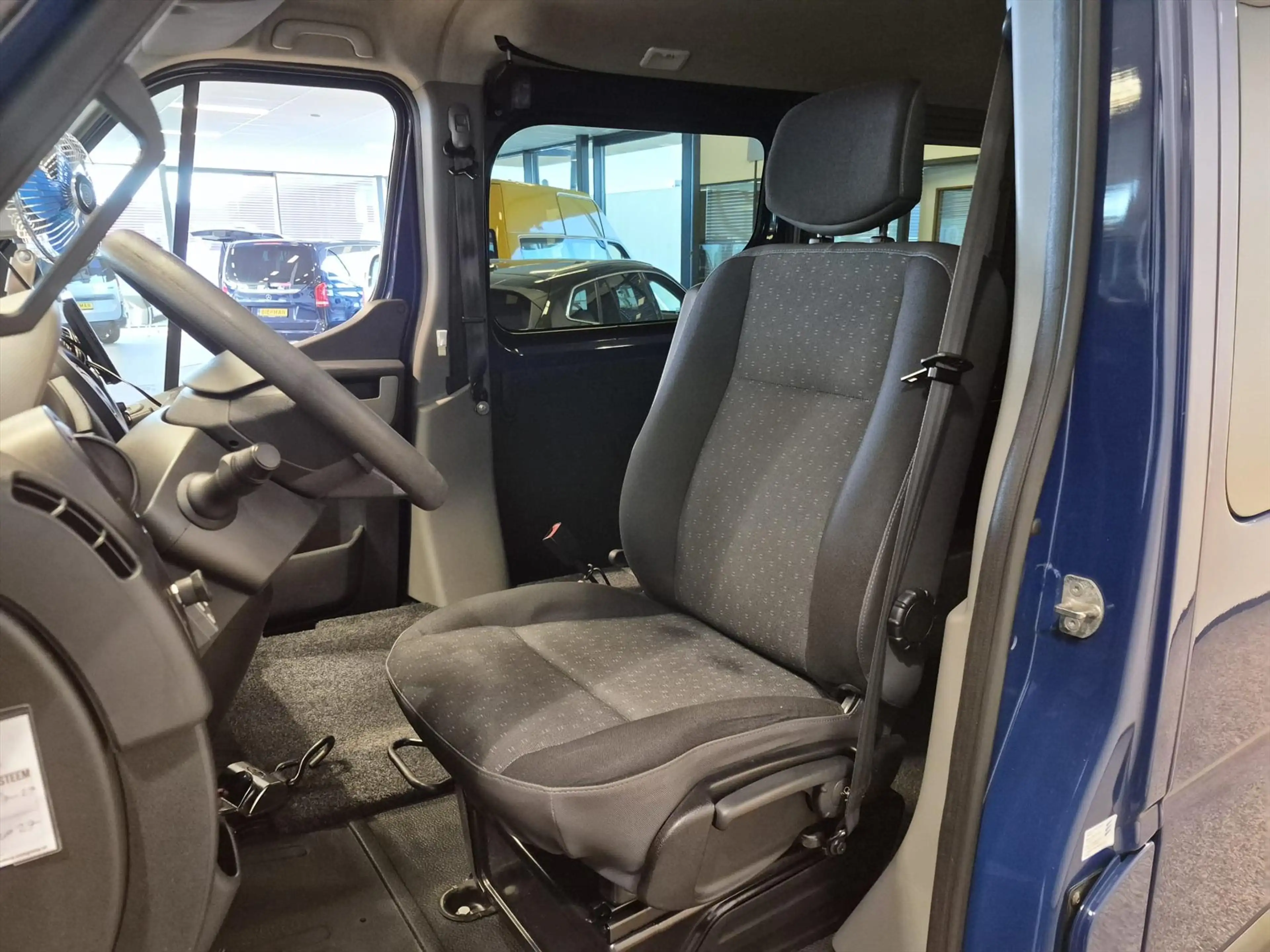 Opel Movano L1H1 2+1 Rolstoelbus Automaat Rolstoel voorin — photo 18