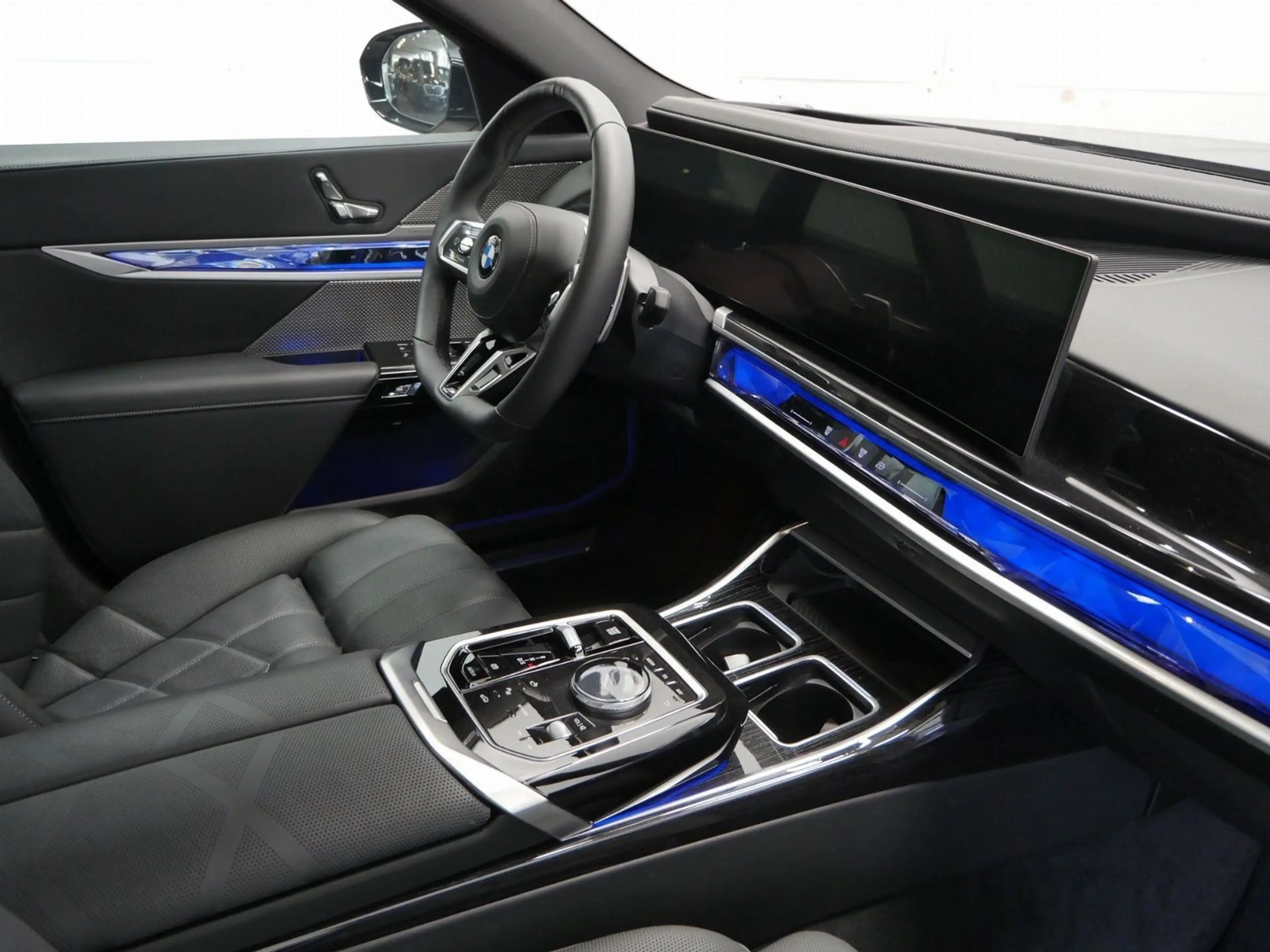 BMW 740 d xDrive Limousine — photo 5