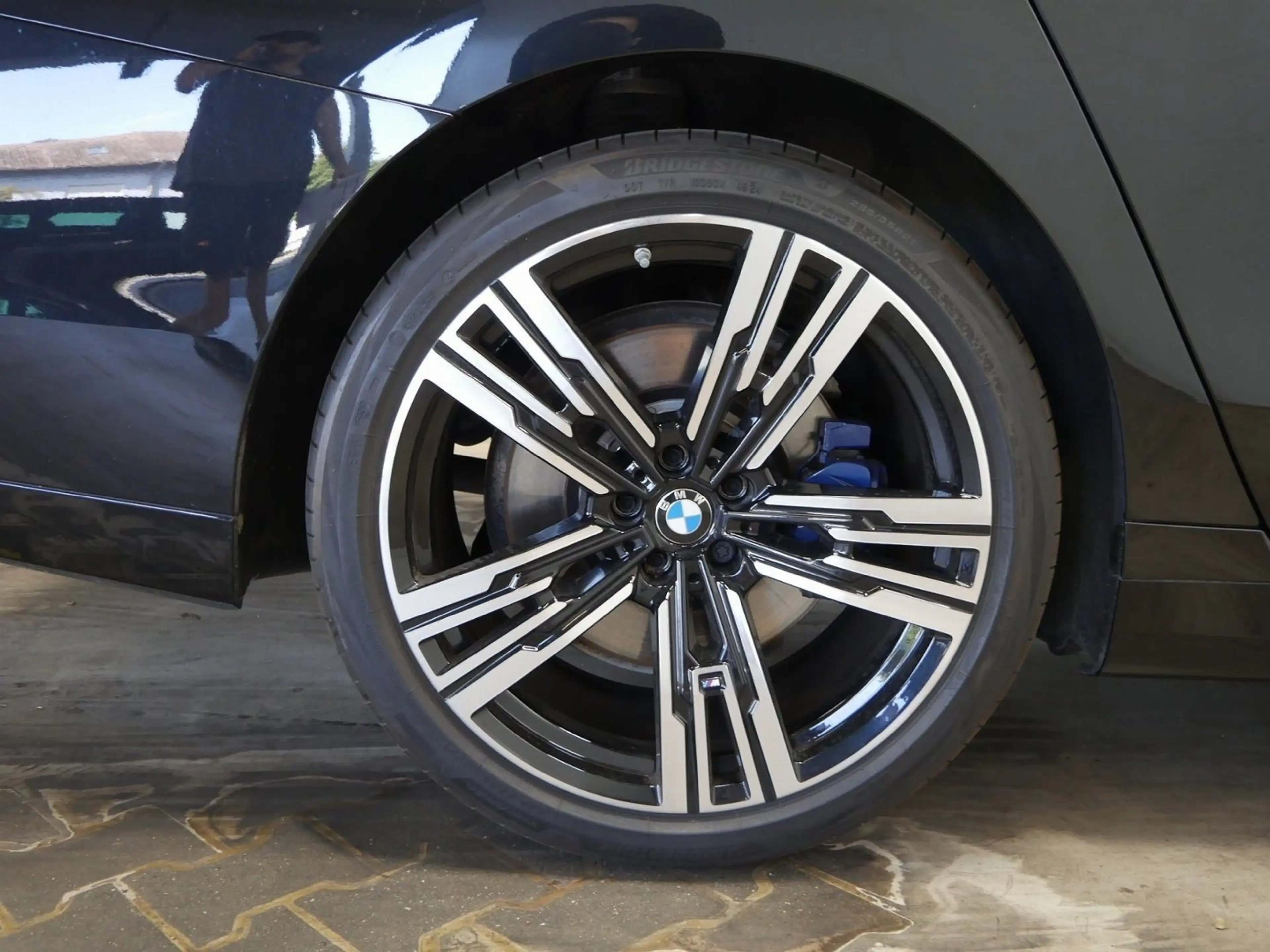 BMW 740 d xDrive Limousine — photo 8