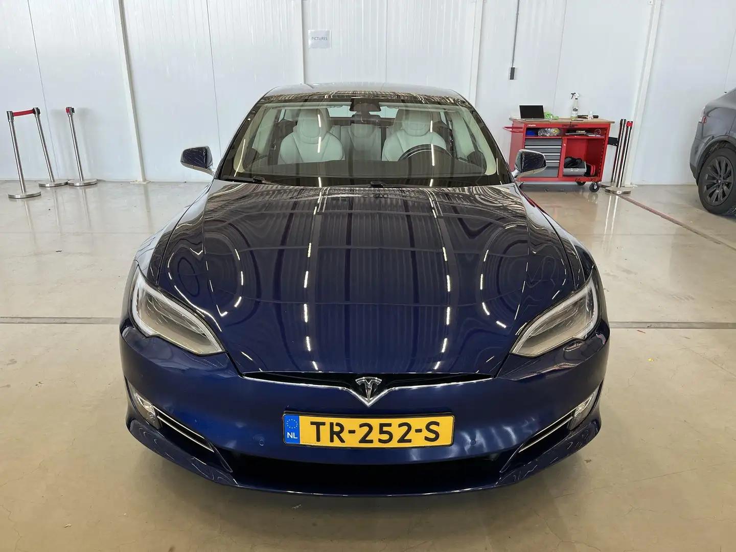 Tesla Model S 75D / Gecertificeerde Occasion / Crème Premium-int Blauw - 2