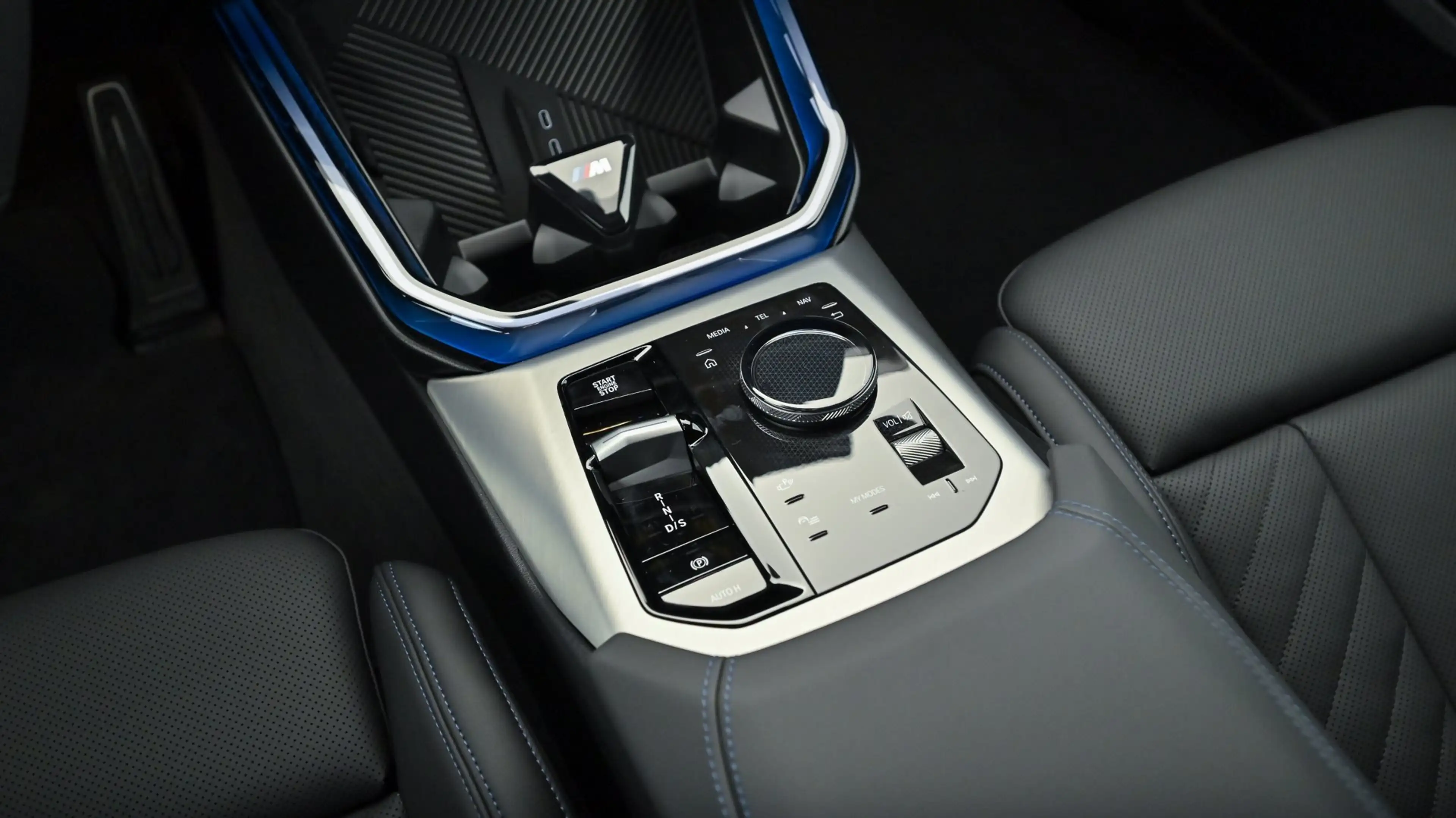 BMW X3 30e xDrive — photo 9