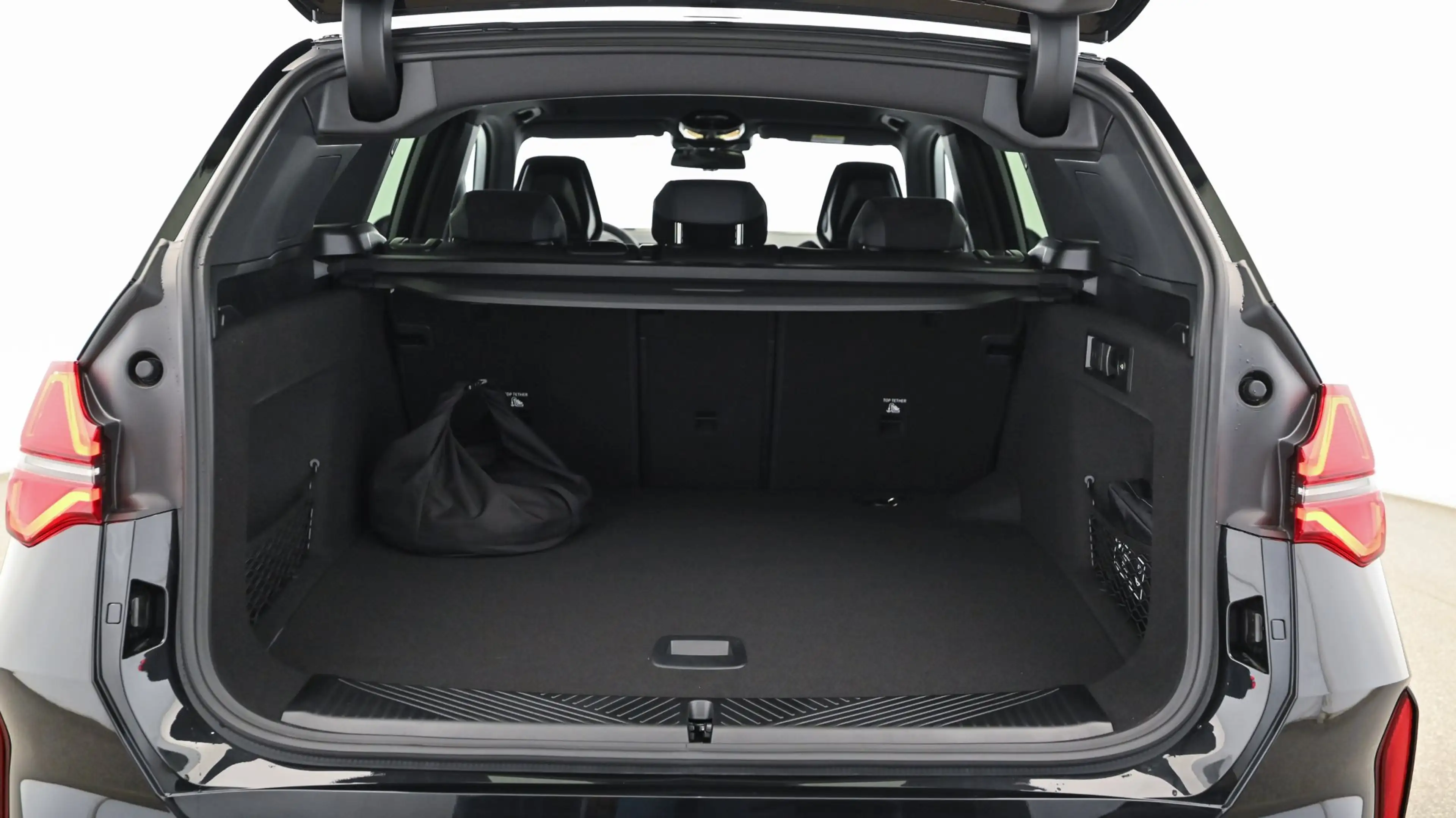 BMW X3 30e xDrive — photo 4