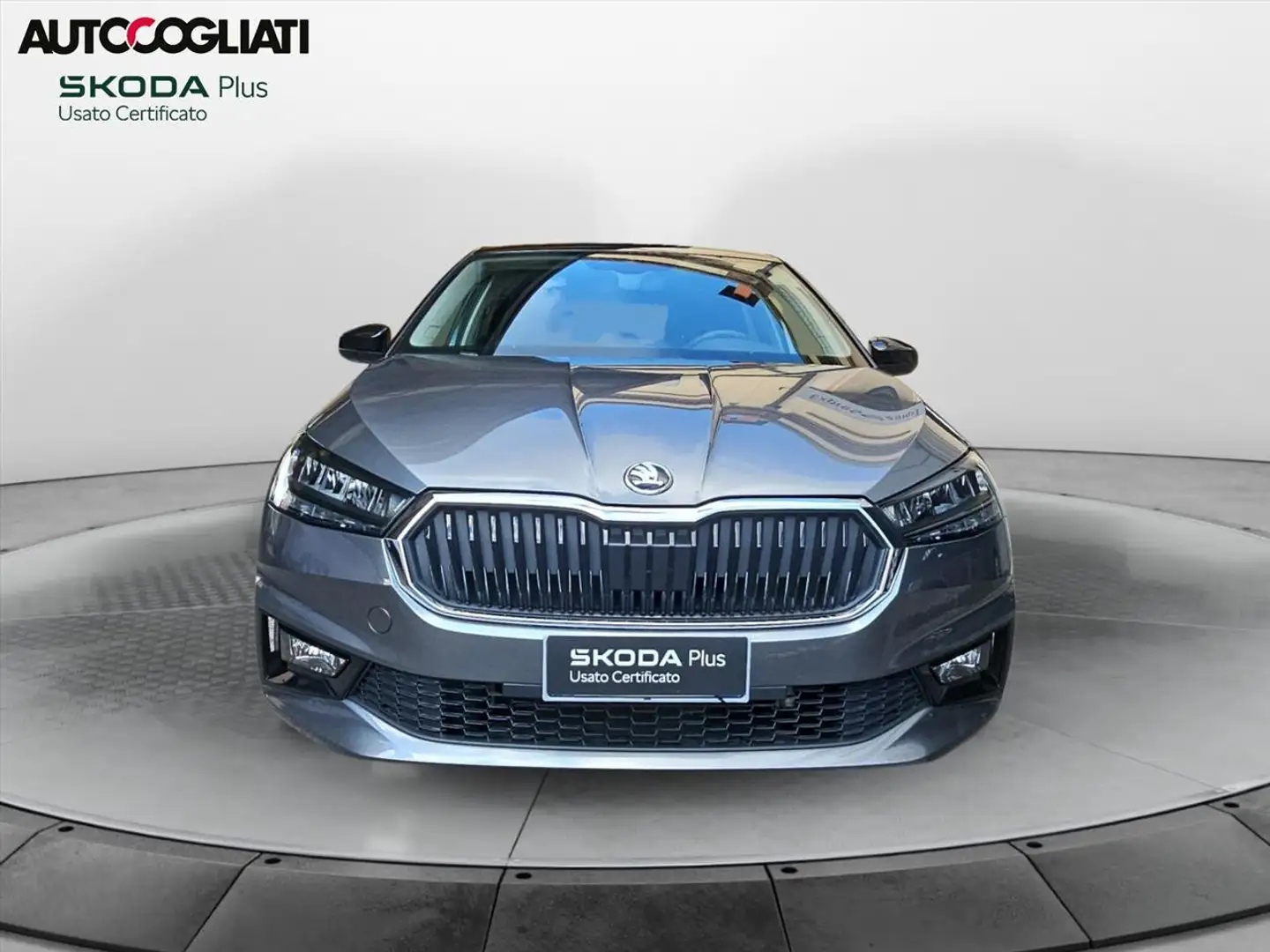 Skoda Fabia Fabia 1.0 MPI 80 CV Selection Noir - 2