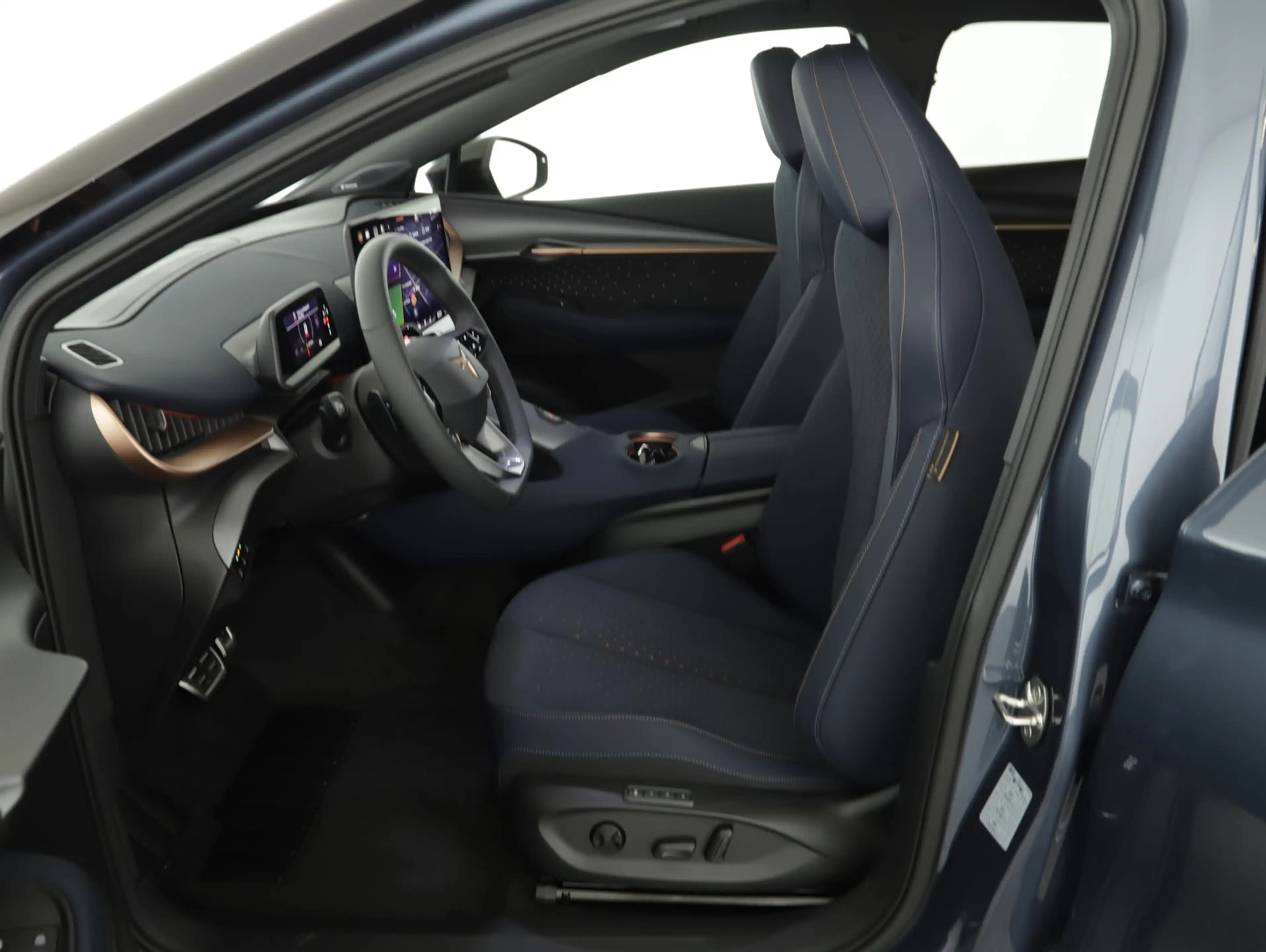 CUPRA Tavascan Adrenaline 210kW/286PS — photo 10