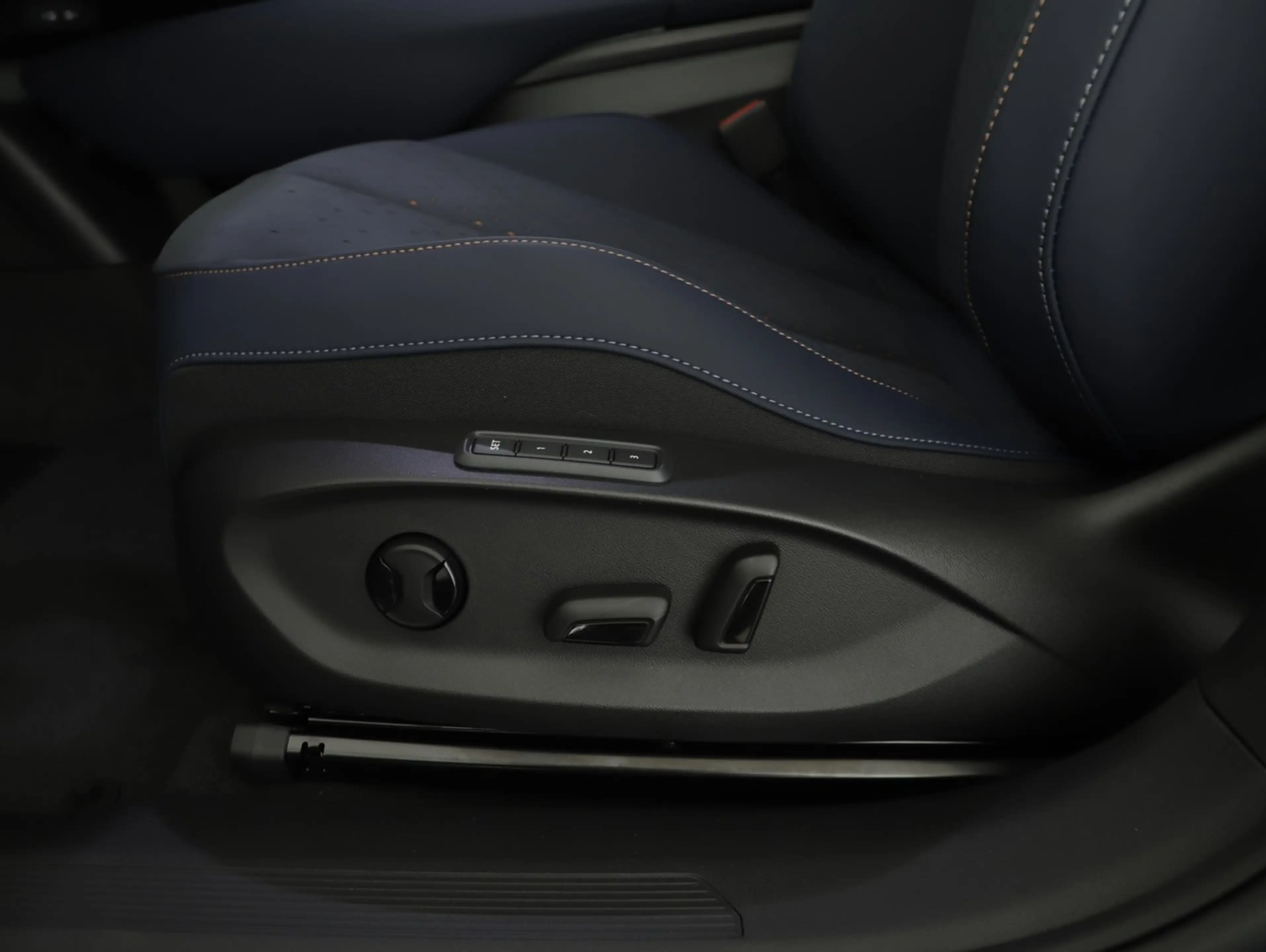 CUPRA Tavascan Adrenaline 210kW/286PS — photo 14