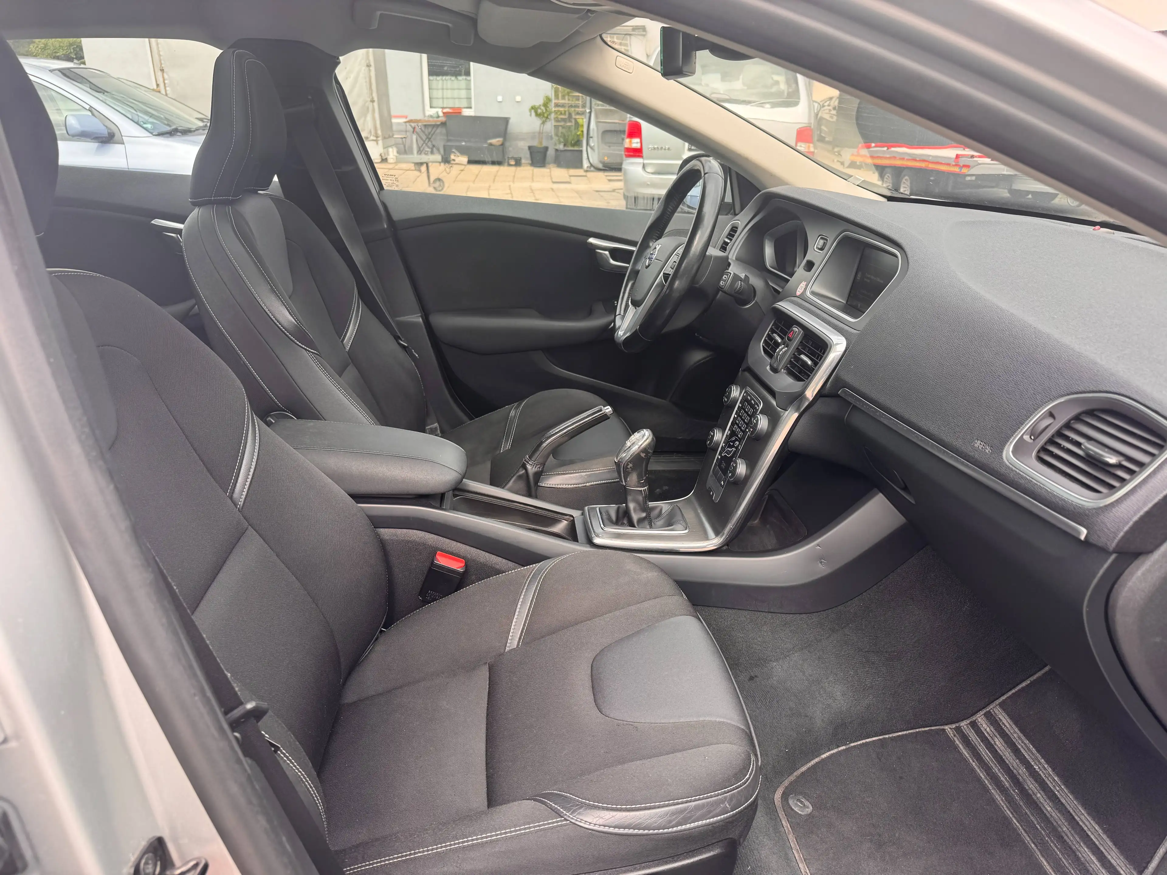 Volvo V40 V40 Diesel — photo 6