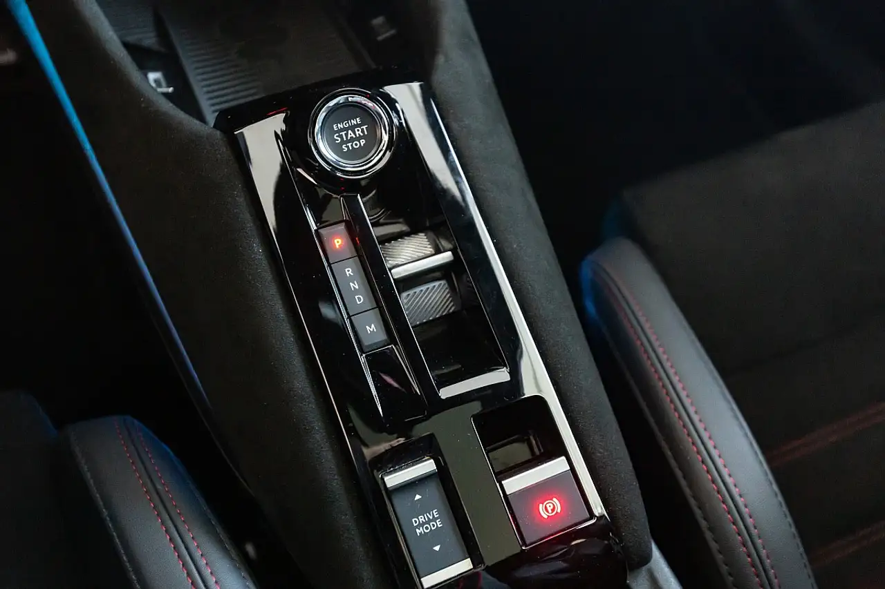 Alfa Romeo Junior 2025 — фото 9