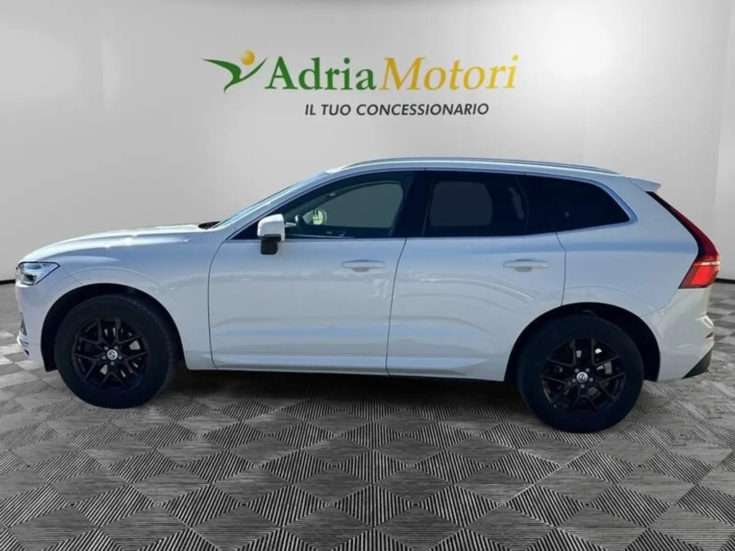 Volvo XC60 D4 Geartronic Momentum White - 2