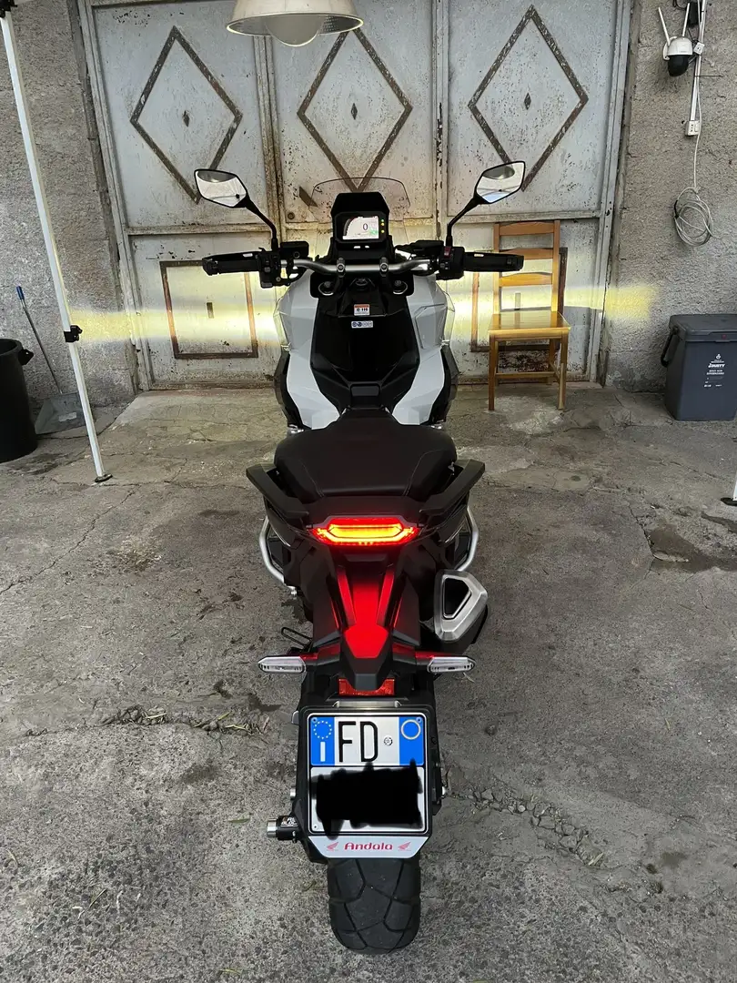 Honda X-ADV - 1