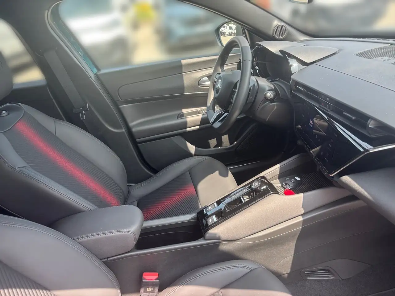 Alfa Romeo Junior 2025 — фото 14