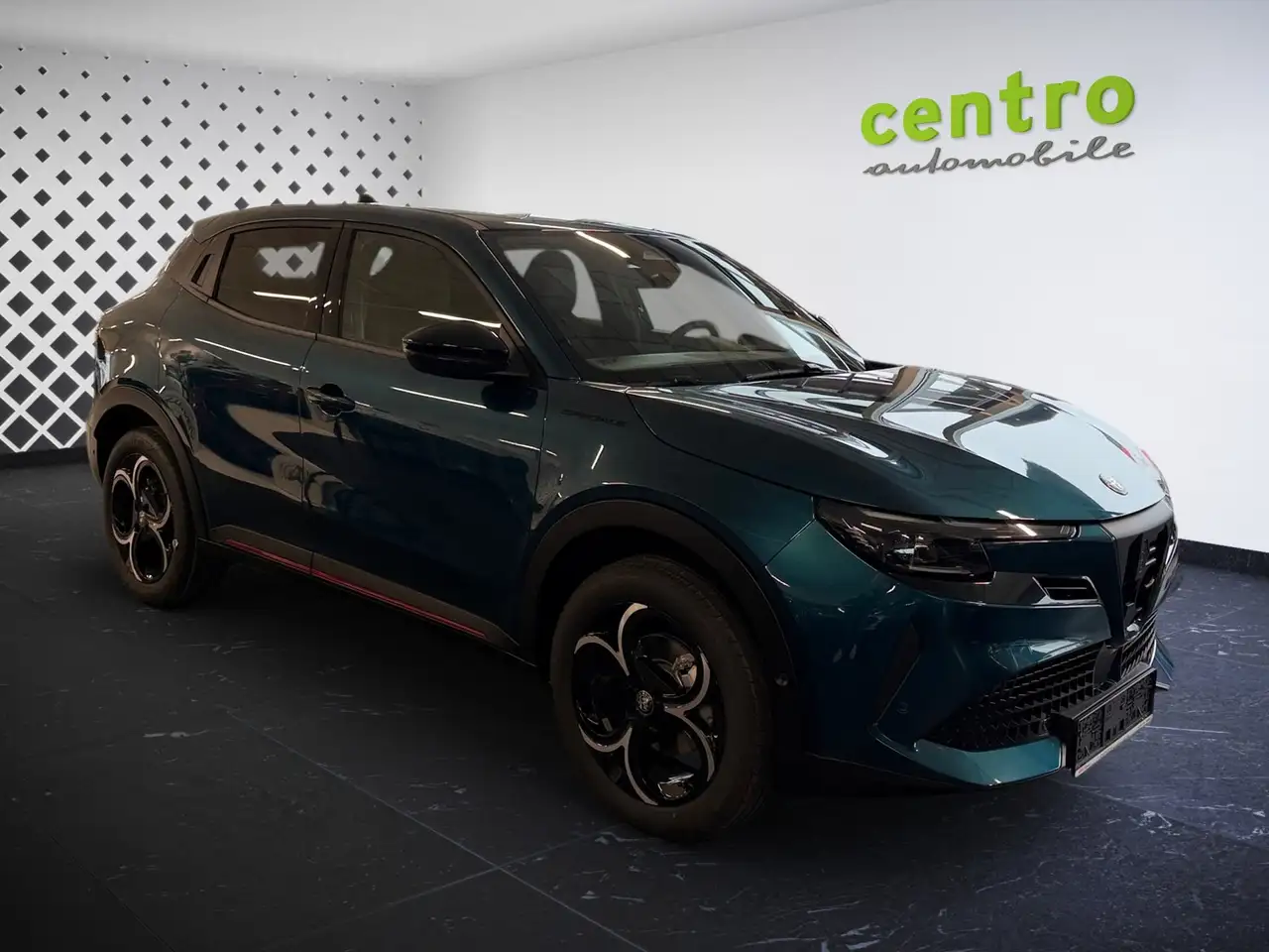 Alfa Romeo Junior 2025