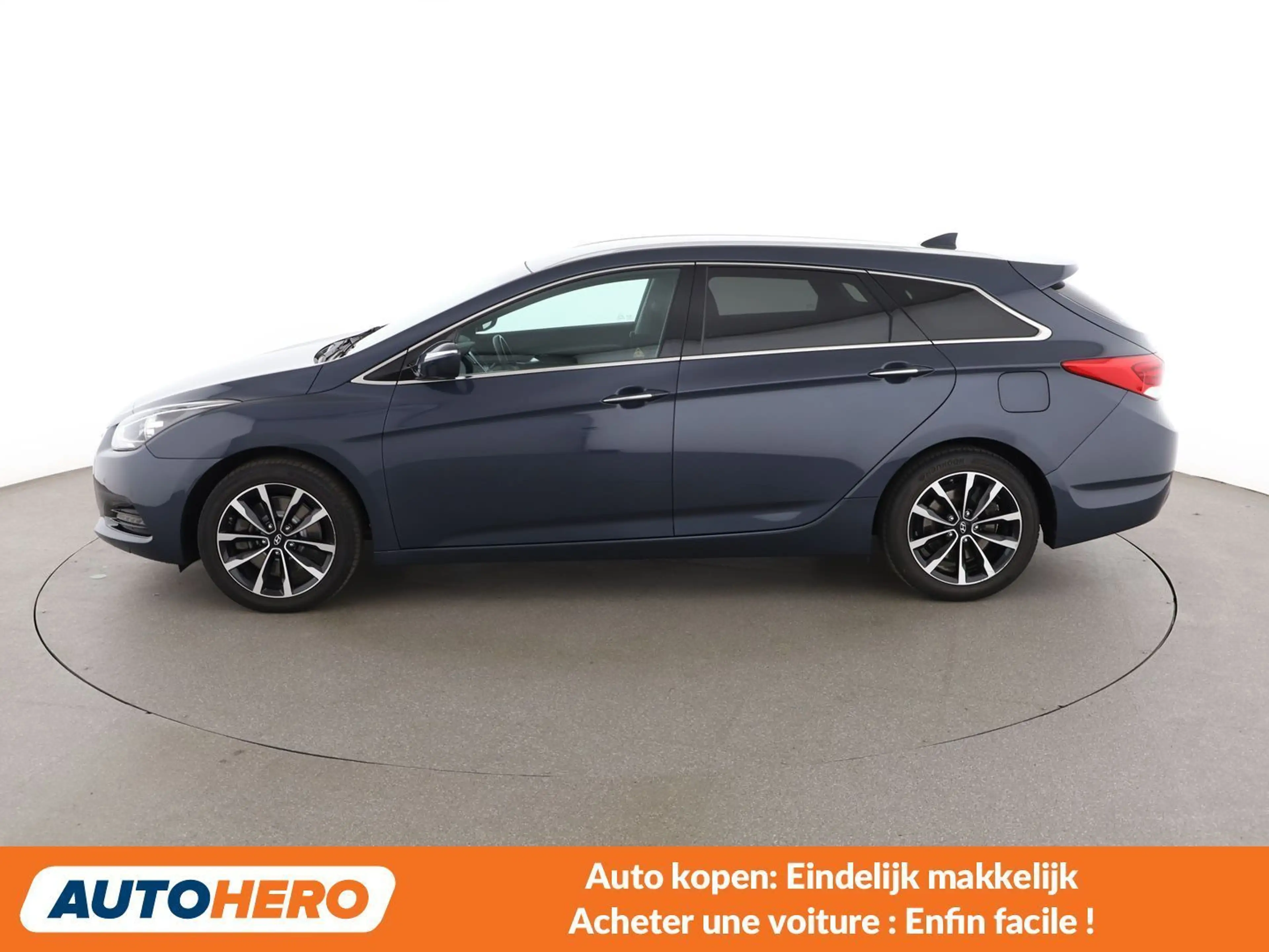 Hyundai i40 1.7 CRDi Classic Blue — photo 3