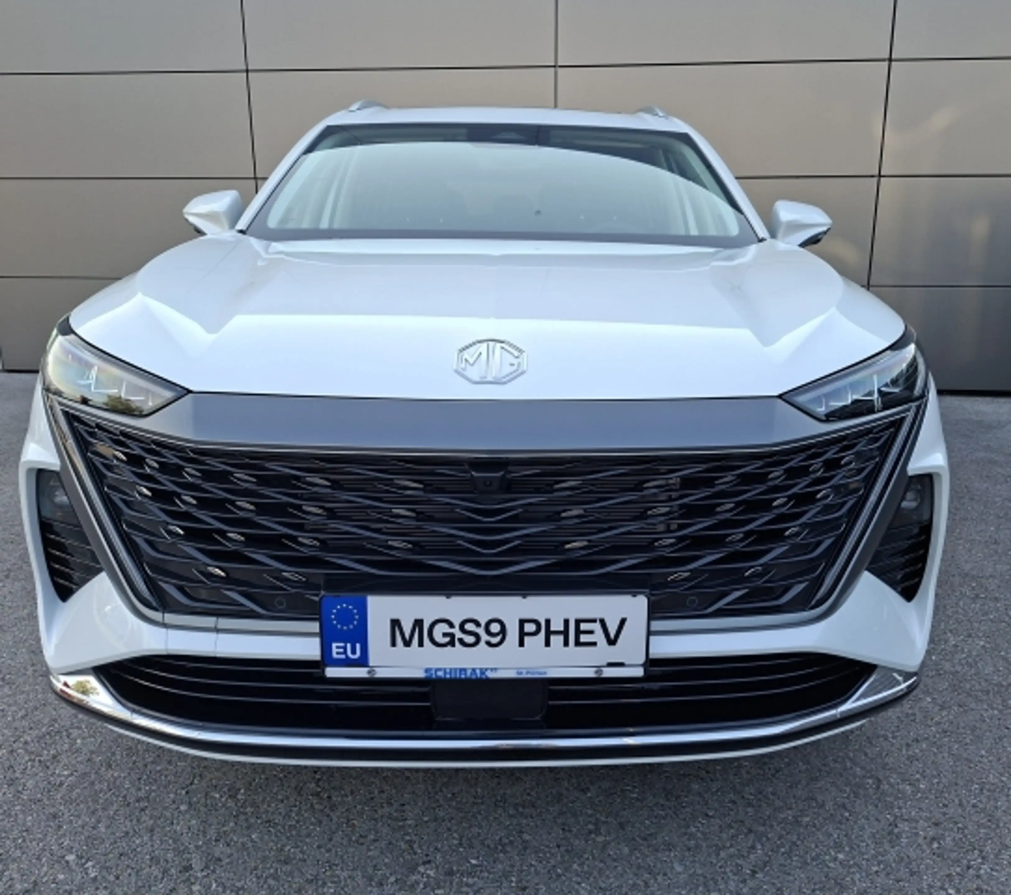 MG MGS9 PHEV Luxury MY2 — photo 5