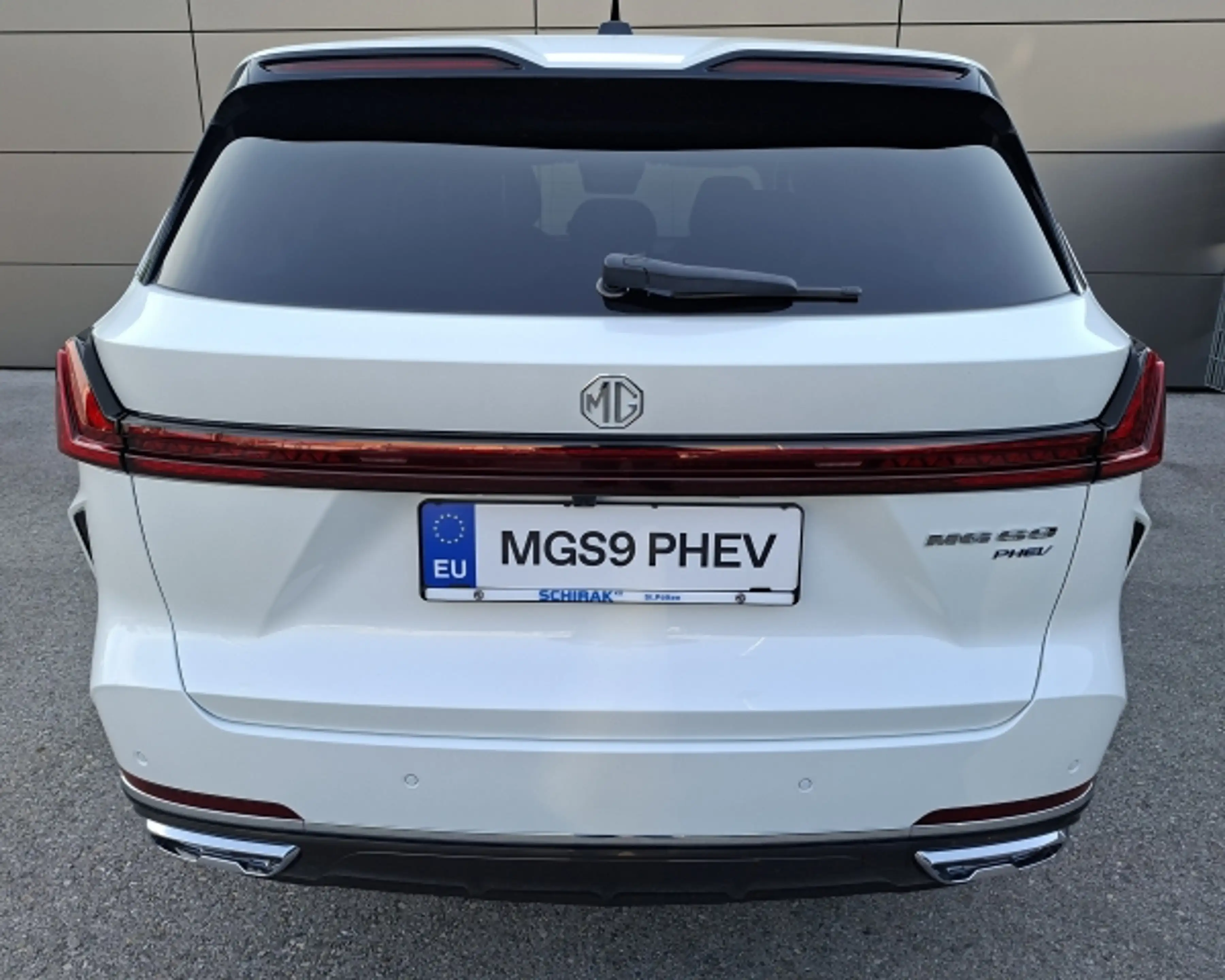 MG MGS9 PHEV Luxury MY2 — photo 7