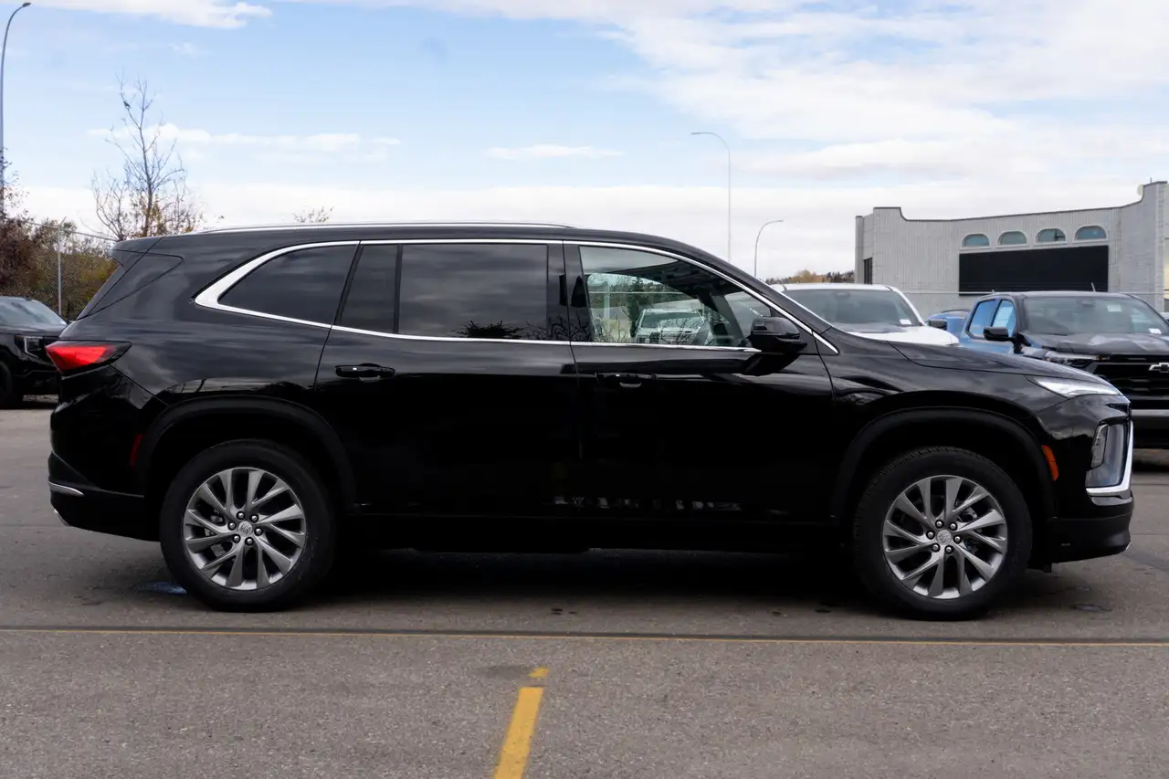 Buick Enclave снимка Buick Enclave
