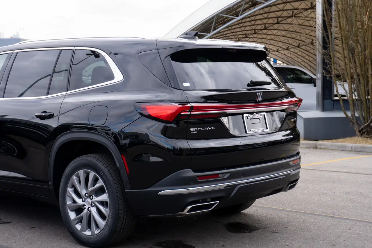 Buick Enclave снимка Buick Enclave