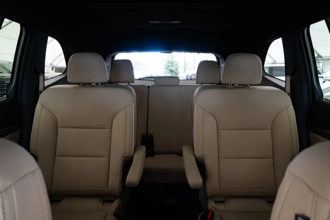 Buick Enclave снимка Buick Enclave