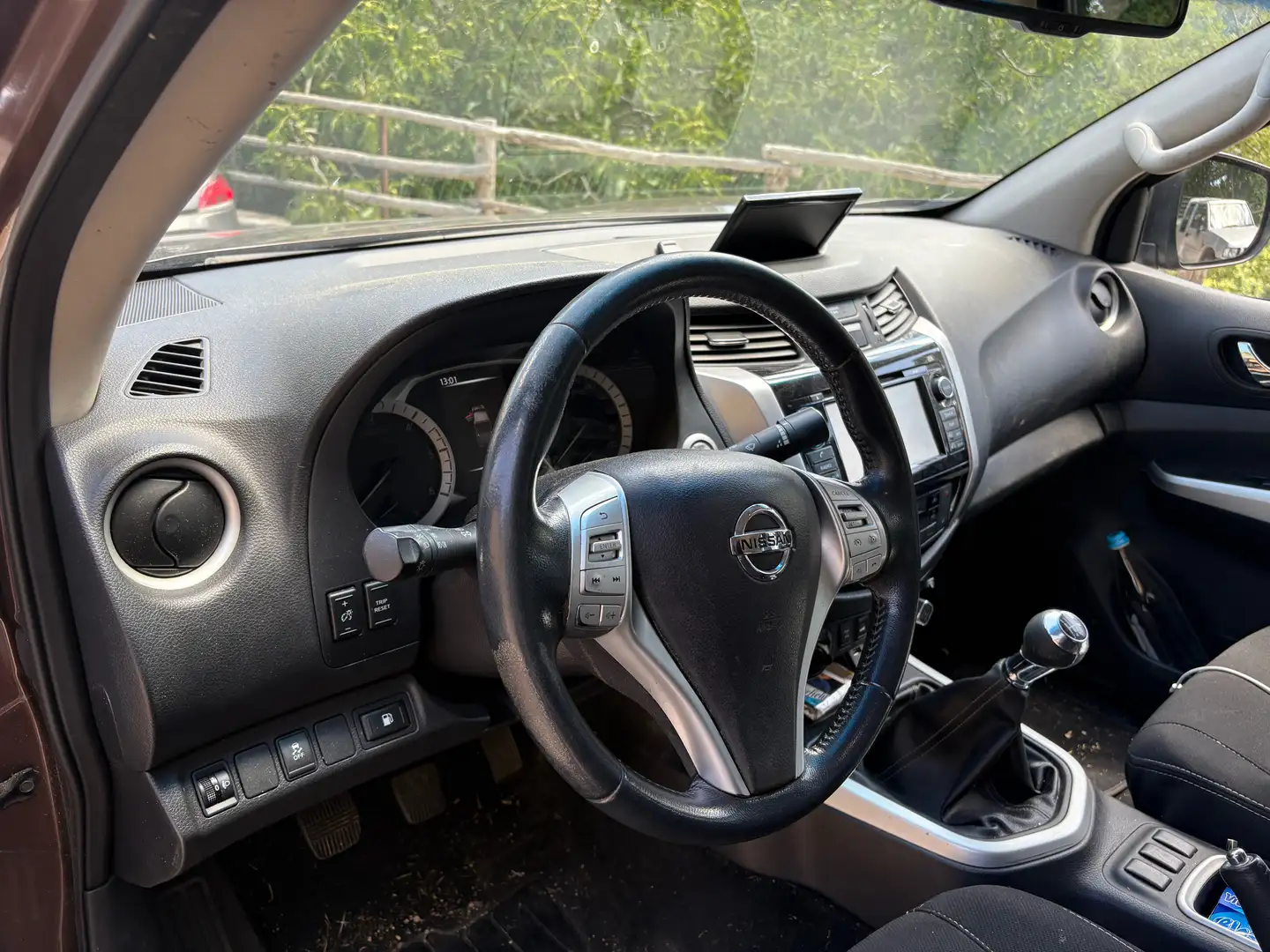 Nissan Navara 2.5 dci d.cab LE - 1