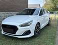 Hyundai i30 Automatik 1.6 Crdi Navi,Leder,Panoramadach,Webasto Weiß - thumbnail 1
