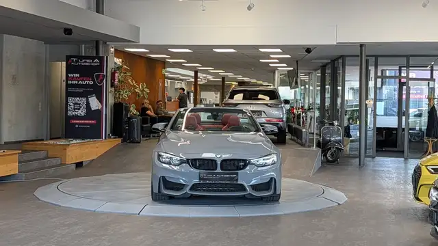 BMW M4 view 2