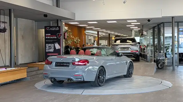 BMW M4 view 9