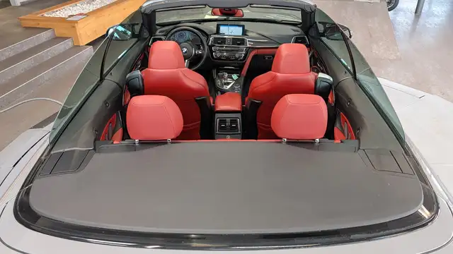 BMW M4 view 11