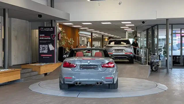 BMW M4 view 10