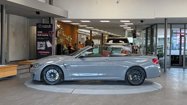 BMW M4 view 5