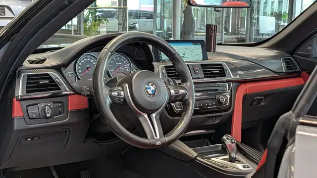 BMW M4 view 13