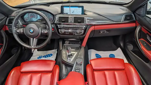 BMW M4 view 12