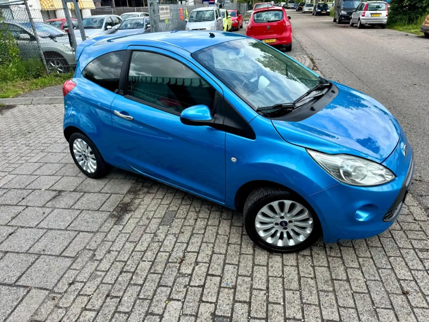 Ford Ka/Ka+ 1.2 Titanium X Blau - 2