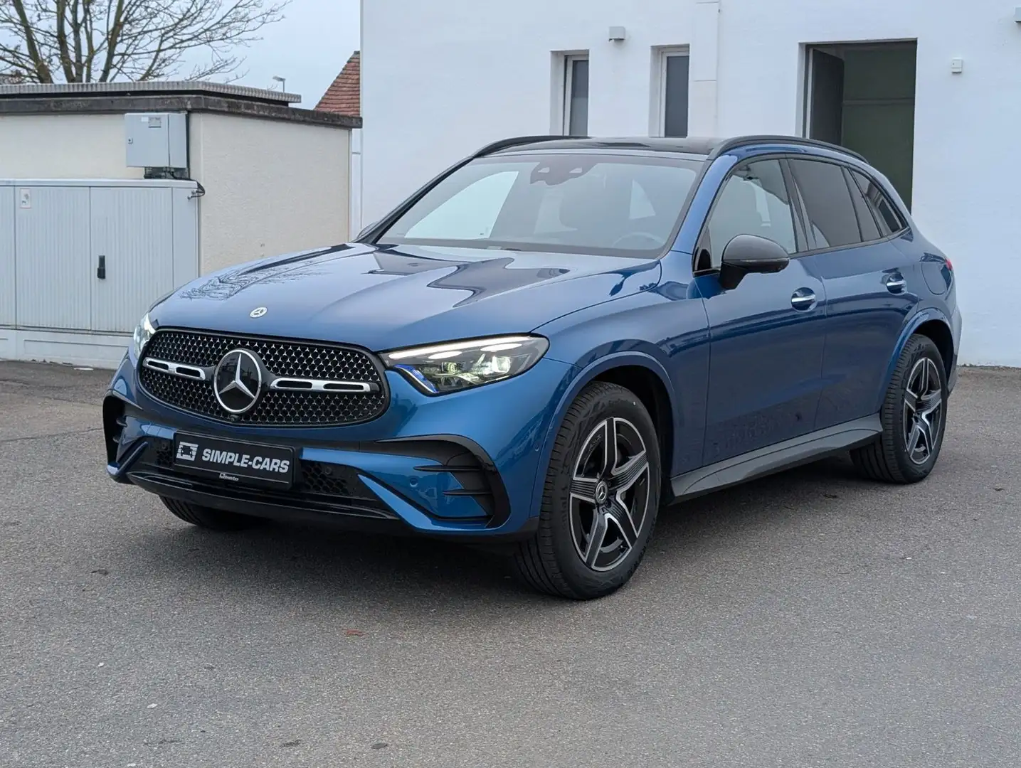 Mercedes-Benz GLC 400 e 4Matic *AMG*AHK*PREMIUM-PLUS*PANO*AIRB Blau - 1