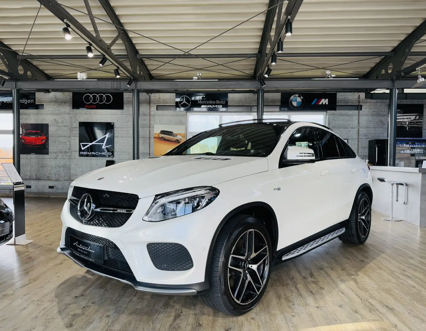 Mercedes-Benz GLE 43 AMG 4Matic Coupé*PANO*360°KAM*AHK*HEADUP* Weiß - 1