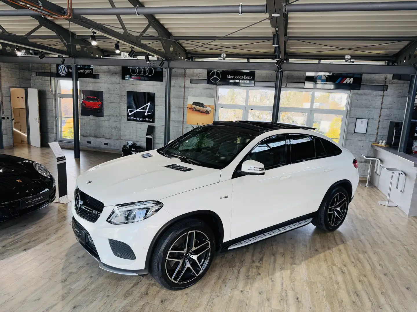 Mercedes-Benz GLE 43 AMG 4Matic Coupé*PANO*360°KAM*AHK*HEADUP* Weiß - 2