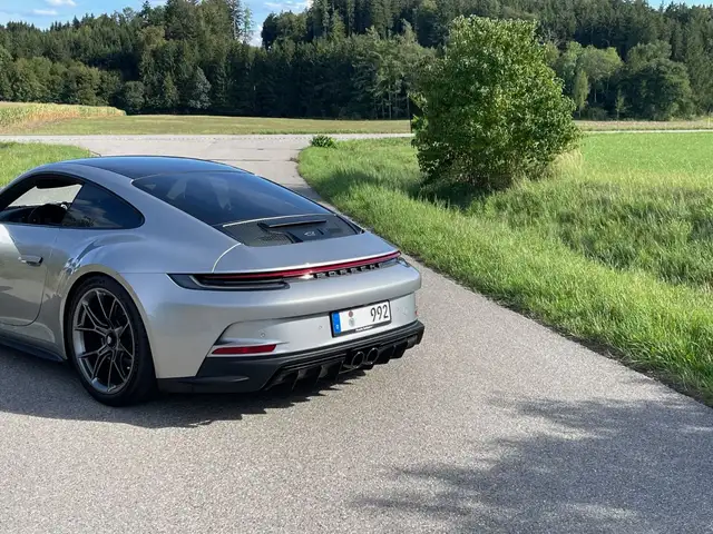Porsche 992 view 14