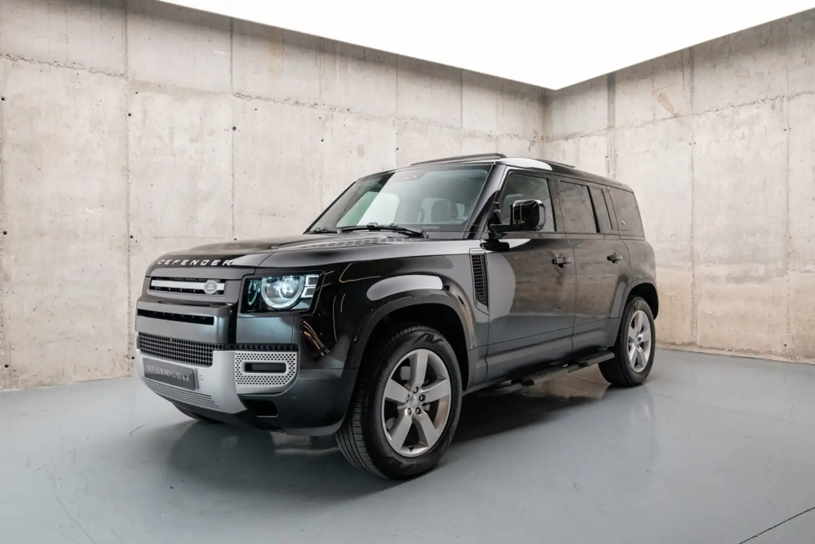 Land Rover Defender 130 3.0D l6 MHEV SE AWD Aut. 250 Negro - 1