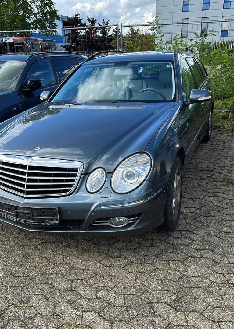 Mercedes-Benz E 280 T CDI 7G-TRONIC Avantgarde DPF 7Sitzer,VOLL VOLL Gris - 1