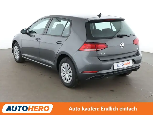 Volkswagen Golf view 4