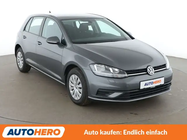 Volkswagen Golf view 8