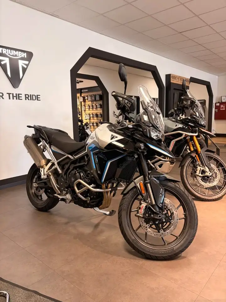 Triumph Tiger 900