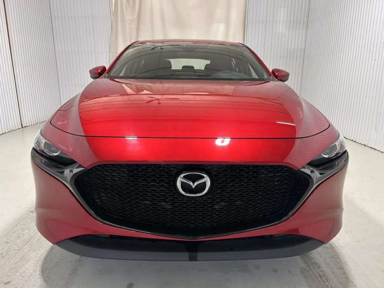 Mazda 3 снимка Mazda 3